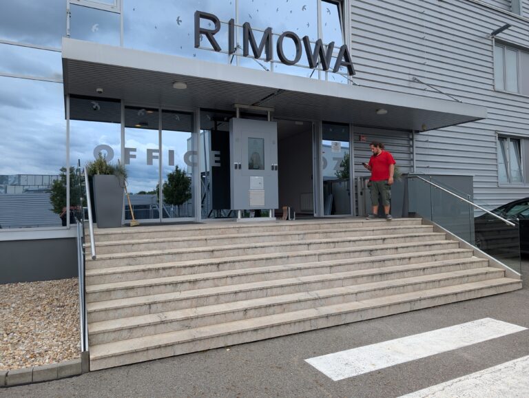 RIMOWA Outdoor Terminal